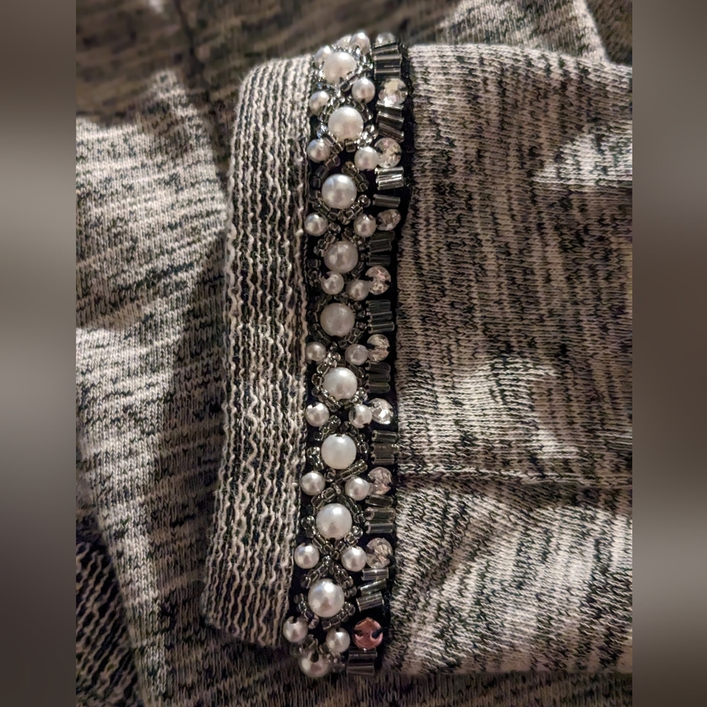 Express Cropped Cardigan - Picture 3 of 3